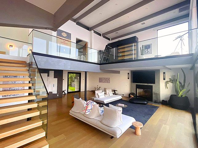 Malibu railing installation by LA Railings